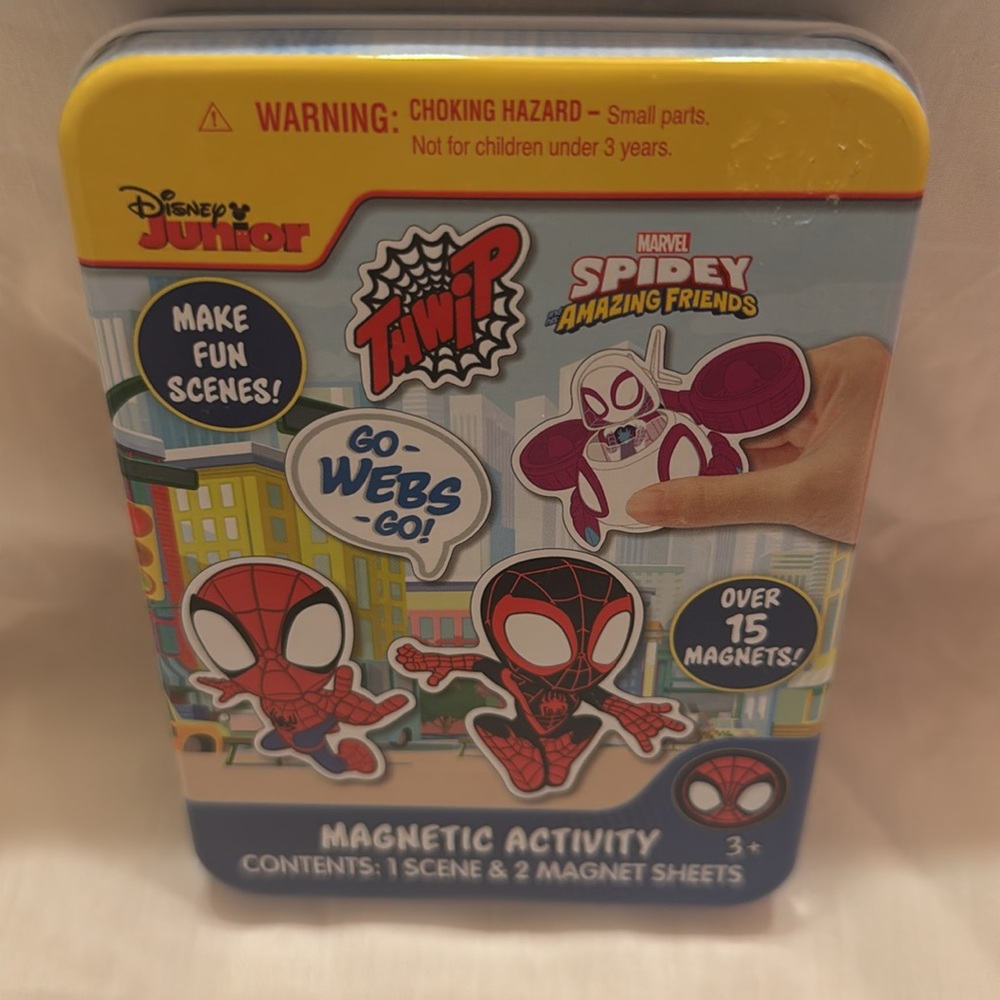 Marvel Spider-Man Magnetic Activity Set - Picture 2 of 3